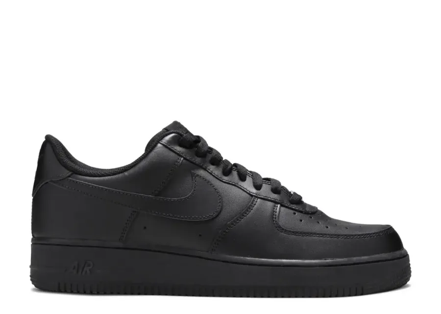 Nike Air Force "Triple Black"