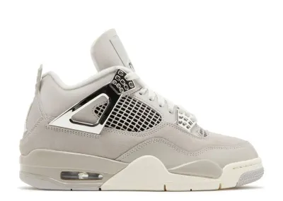 Jordan Retro 4 "Frozen Moments"