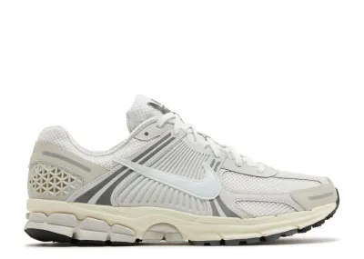 Nike Zoom Vomero 5 'Platinum Grey'