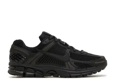 Nike Zoom Vomero 5 'Triple Black'